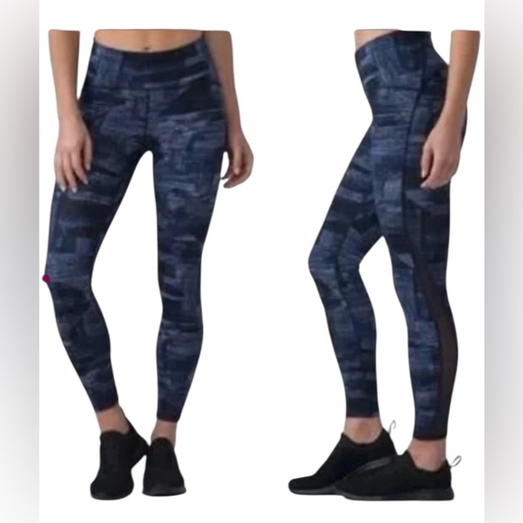 Lululemon Athletica Train Times 7/8 blue & black leggings w/black mesh panels - Picture 1 of 6